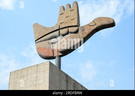 INDIA, Chandigarh, the master plan of the city divided in sectors was prepared by swiss-french architect Le Corbusier in the 1950` , Sector 1 Capitol complex, metal and concrete monument The Open Hand designed by Le Corbusier, symbolizes 'the hand to give and the hand to take; peace and prosperity, and the unity of mankind' Stock Photo